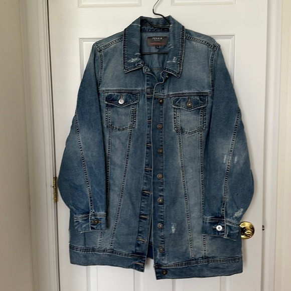 torrid Jackets & Blazers - Torrid Distressed Denim Jacket Size 2X